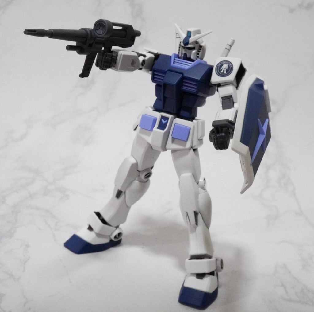 塗装レシピH=水性ホビーカラー G=ガイアノーツ■ツインアイ部Gサーフェイサーエヴォブラック→GEXシルバー→G蛍光クリアー+Gクリアーパープル 8:2■センサー部Gサーフェイサーエヴォブラック→GEXシルバー→G蛍光ブルー■ライフルスコープ部Gエナメル蛍光ブルー■部分塗装、装甲裏Hグレー80%+ブラック20%■ランドセルバーニア、足裏バーニアCサーフェイサー→Cウィノーブラック→Cスーパーファインシルバー→G蛍光クリアー→H光沢クリアー■デカール部G蛍光クリアー■コーティングHつや消しクリアー■スミ入れタミヤエナメルすみいれ●全パーツヤスリがけ、表面処理●アンテナシャープ化