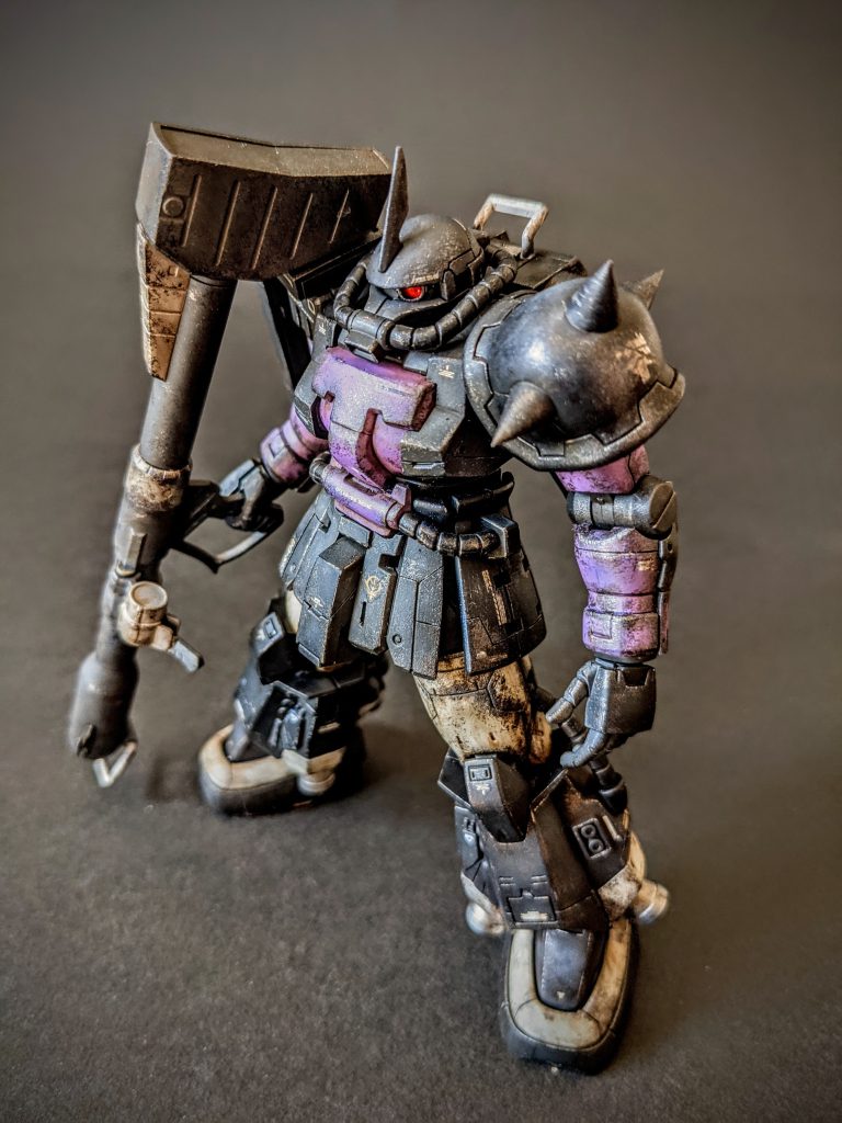 黒い三連星ザク、グフ、７８ガンダムがお気に入りのようで、HG.MG問わずこの3体ばかり作っている気がします。しばらくはマシーネンやヘキサギアに浮気気味で、ガンプラあんまり作ってなくて投稿が出来てませんでした。現在はHG作ってますが、塗装がめんどくさくて4体ほど塗装待ちの状態です。塗装が苦手なんで、なかなかモチベーションが.....