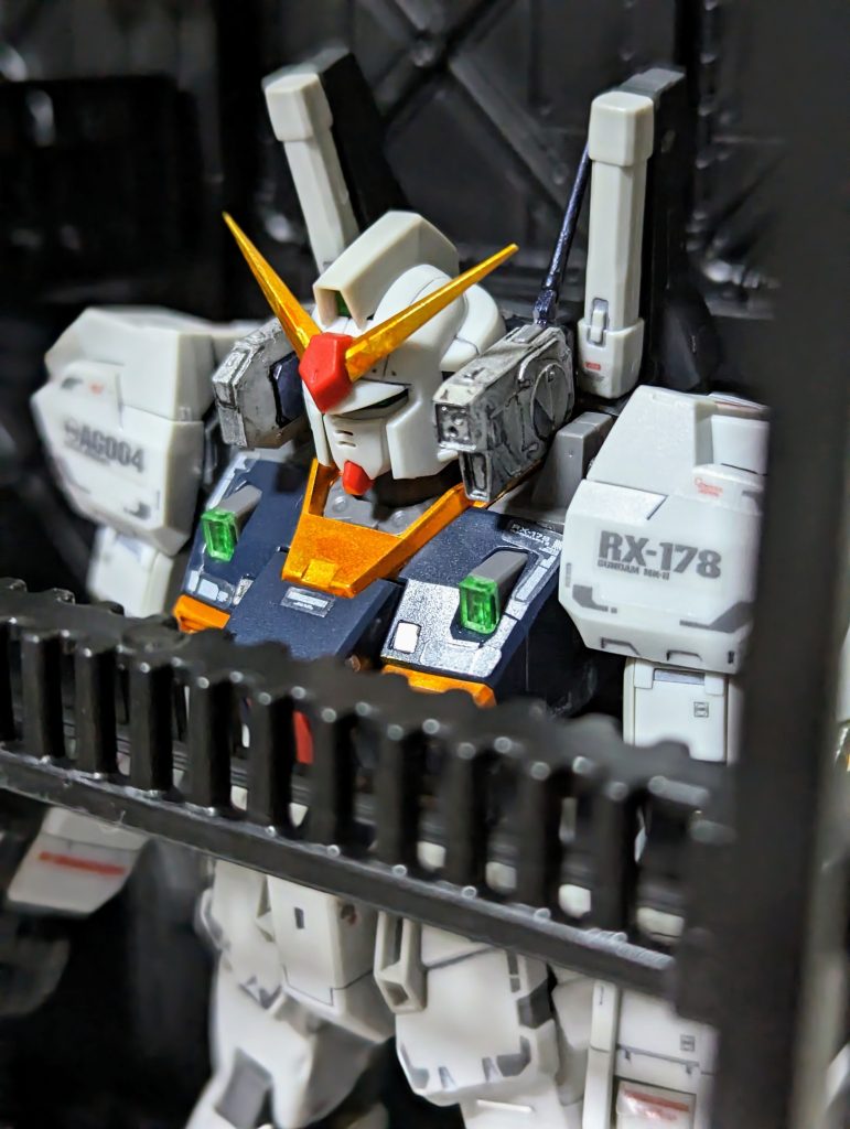 格納庫のパーツが反対でした…。