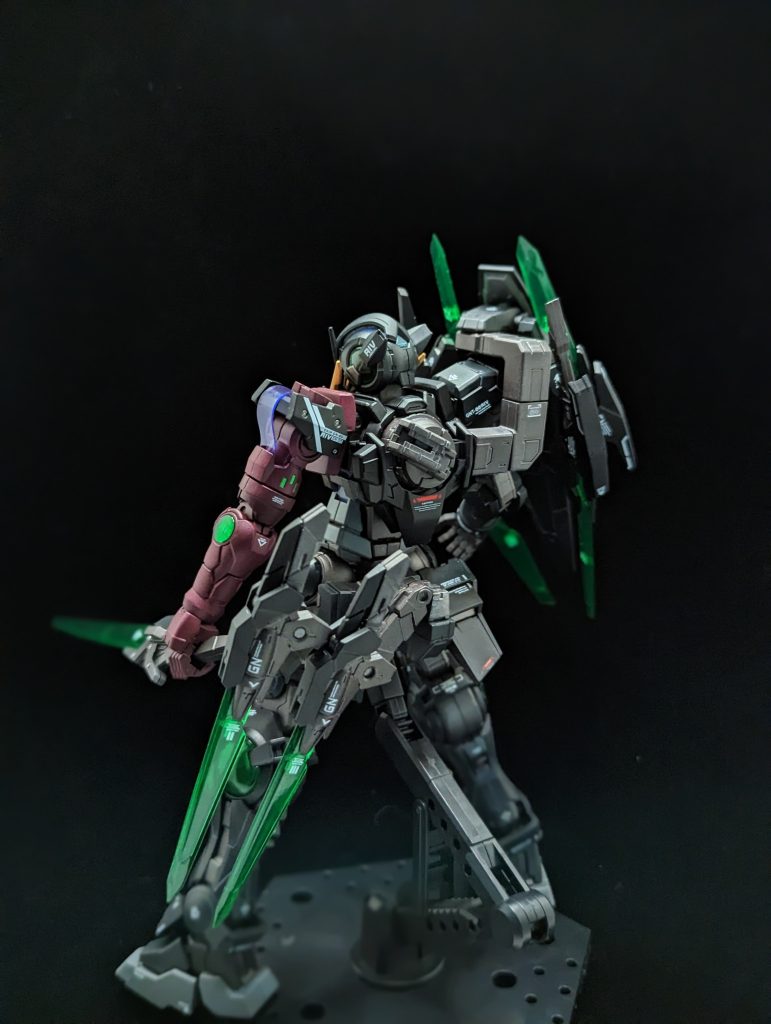 武器類や武器フレームは焼鉄色内部フレームは焼鉄色とシルバーを合わせて差分を出しました