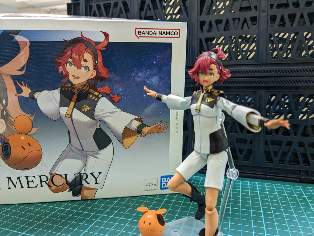 箱絵と一緒に。素組みだけのつもりが結局全塗装に。