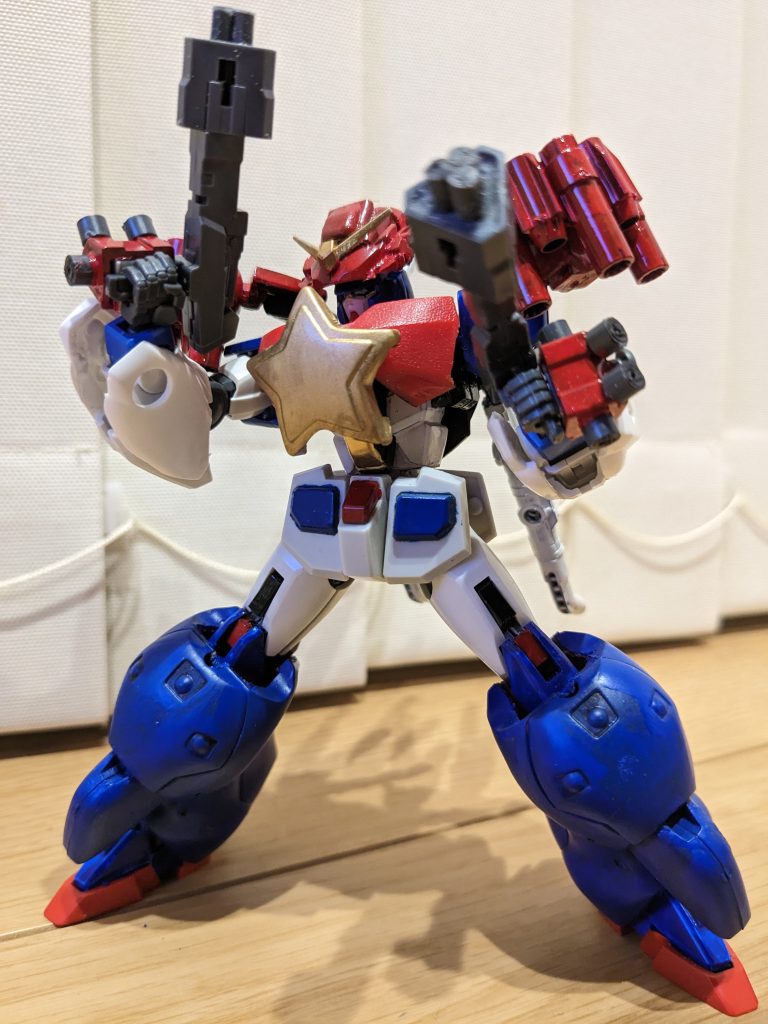 貼りわすていました、ドライツバークとランナーを使って作った新型ギガンティックマグナム(?)装備写真を添え、以上でマックスリボルバー終了。ダブルドラゴンも、今日のうちに完成させたいな~と思う昼下がりです。