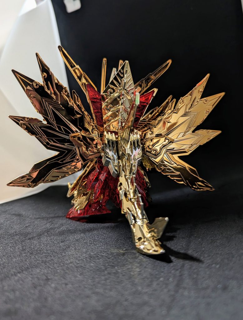 後ろ、色は結構足りて無いのですが豪華なためあんまり気にならないかも…このままだと完全に手抜きな気もしますがどうするかなぁ…