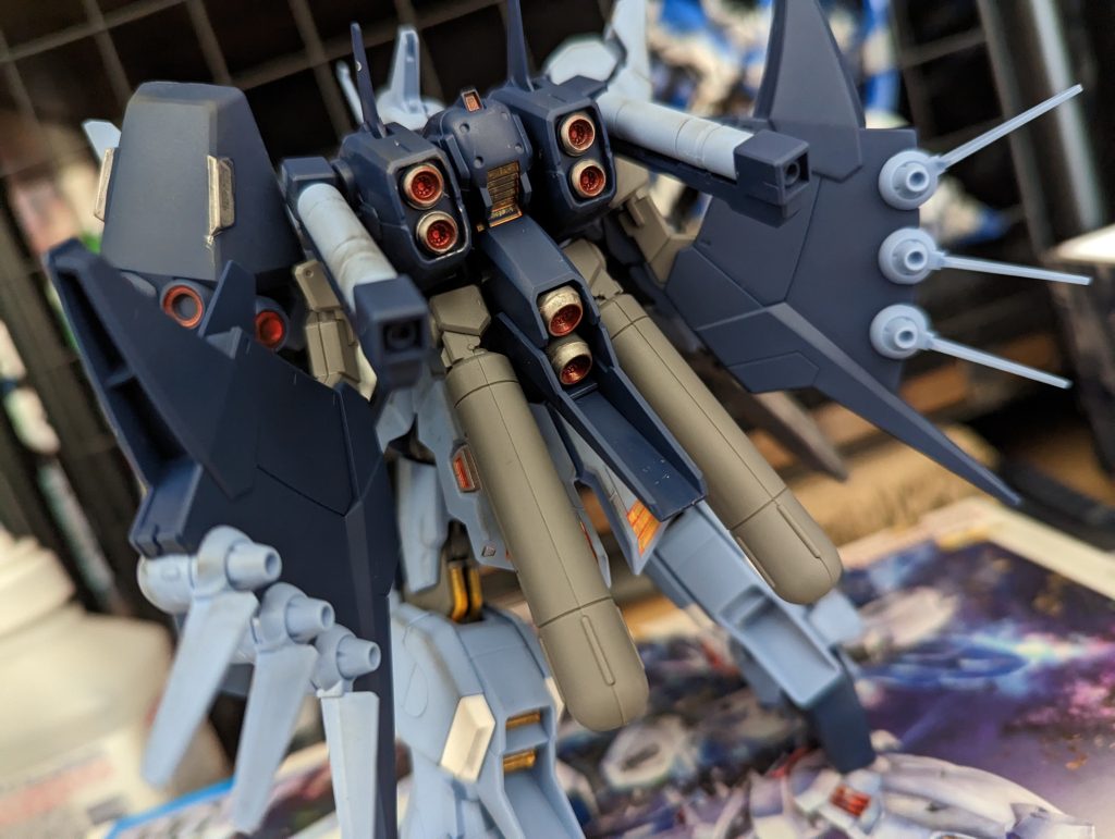 一番気合い入れたのは、いつでもバーニアです笑中を赤メタリックのバーニア焼け表現、これだけでもぐっと良くなりますよねバーニア付近はシールさえなかったのでここはかなり良いかと!