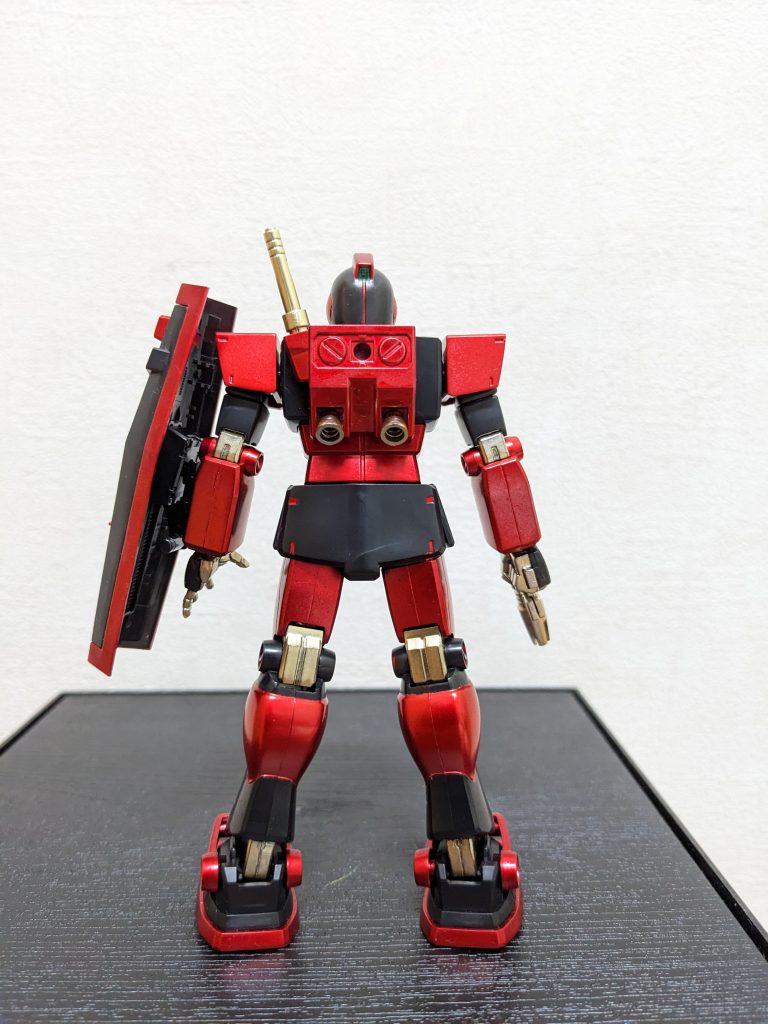 背面「くノ一」カラーにしたのは、「かのかり」2期の冒頭で、千鶴さん(中の人の雨宮天さんにドハマリ中😅、歌が良いんですよ😉👍)が舞台でくノ一役やってたのに触発されました。「デキる女が乗ってる✌️」雰囲気になったのではと思います☺️