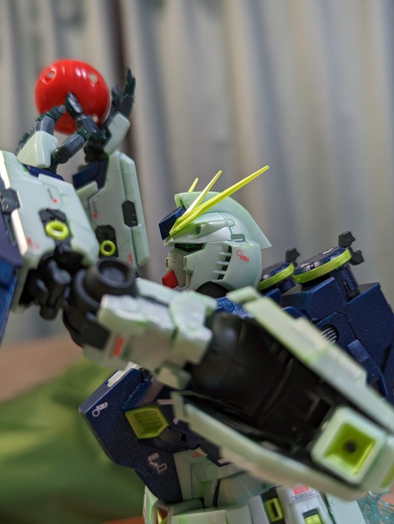 左手は添えるだけ…