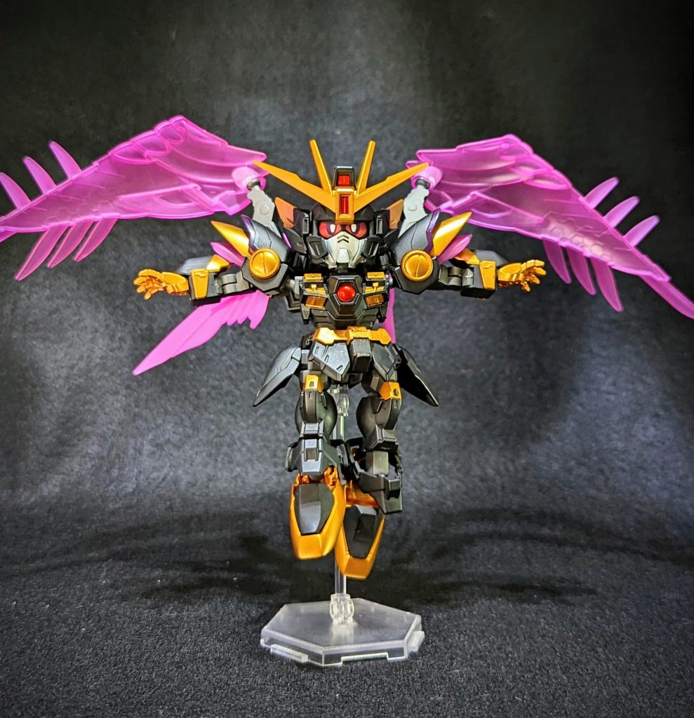 「フハハハハハハ!これがガンダムか!」足をSDEXのウイングゼロのものに変更したためゼロっぽいポーズも可能となってます