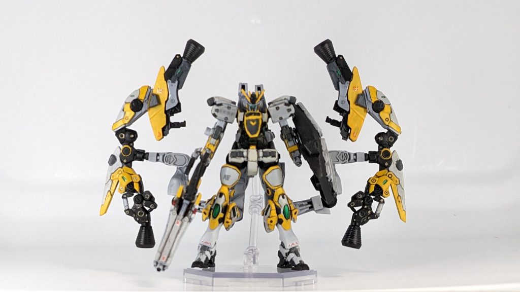 全体。かなり横幅が広くカメラに納めるのが結構大変でした笑 カラーリングはアニメ版のアトラスを参考にしてみましたが、どうでしょうか?うしろのがソーラーアクエリオンみたいなことになっていますが、サブレッグです(強気)