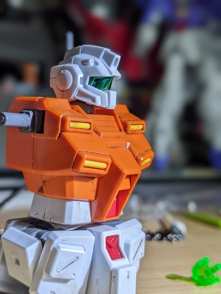 元々は汚しをして放置してた奴だったので、まず良さを無くさない程度に落としました。正直あとはヤスリがけデカール貼り部分塗装つや消しと結構簡単にフィニッシュしました。