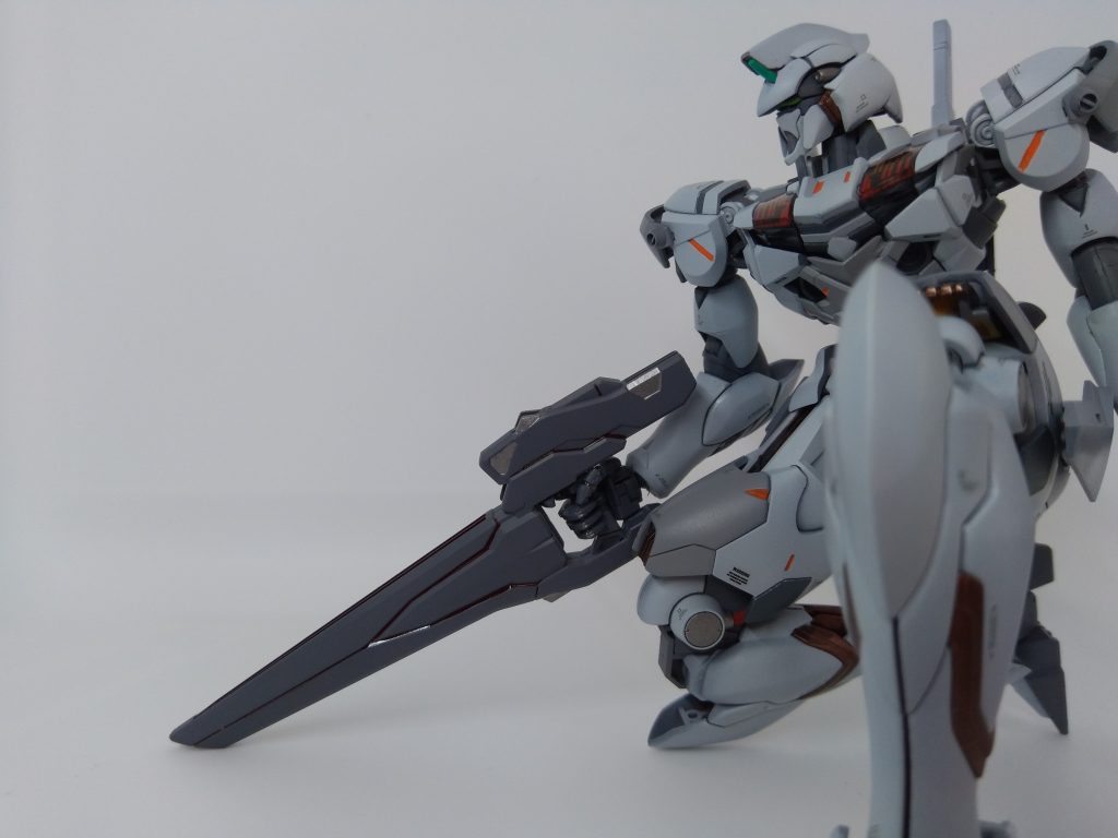 ビームライフルはレギルスのものです。