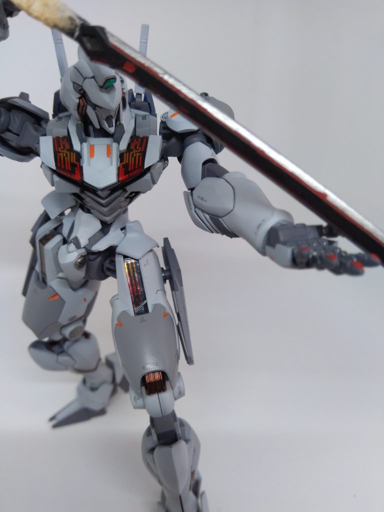 ポージングは難しいですね。なかなか上手くいかないです。