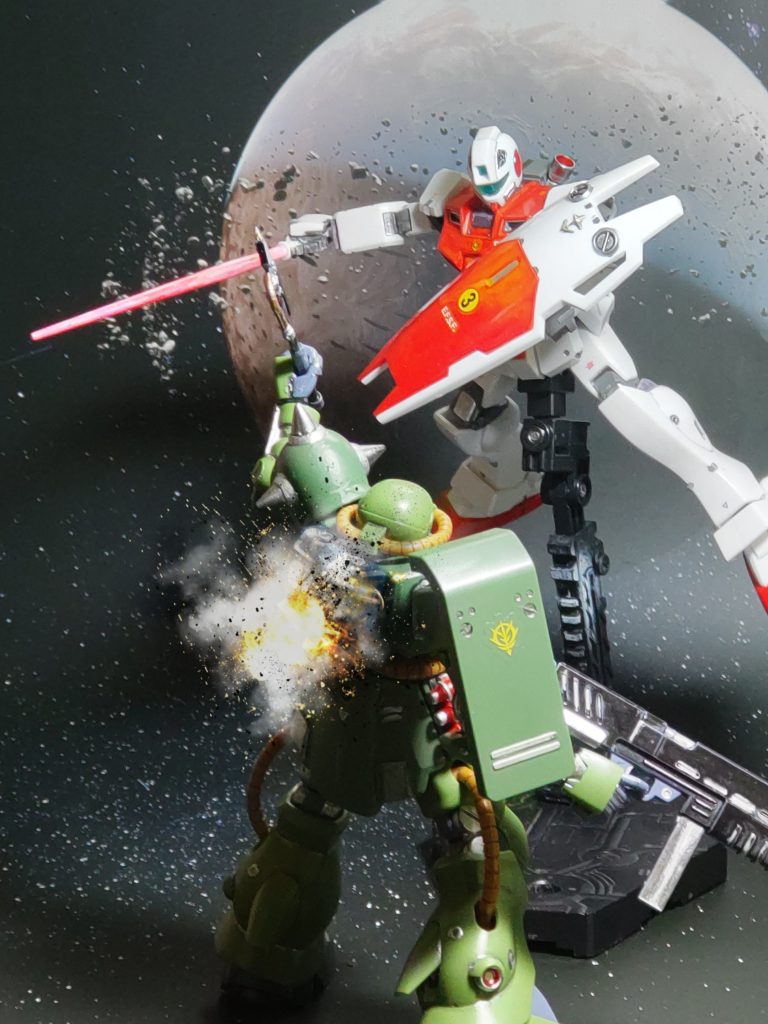 一閃❗本編でのジム・コマンドはやられてたイメージしかないけど、そのせいかゲーム等の作品では優遇されてるイメージやっぱりカッコいいMSは活躍させたいよね