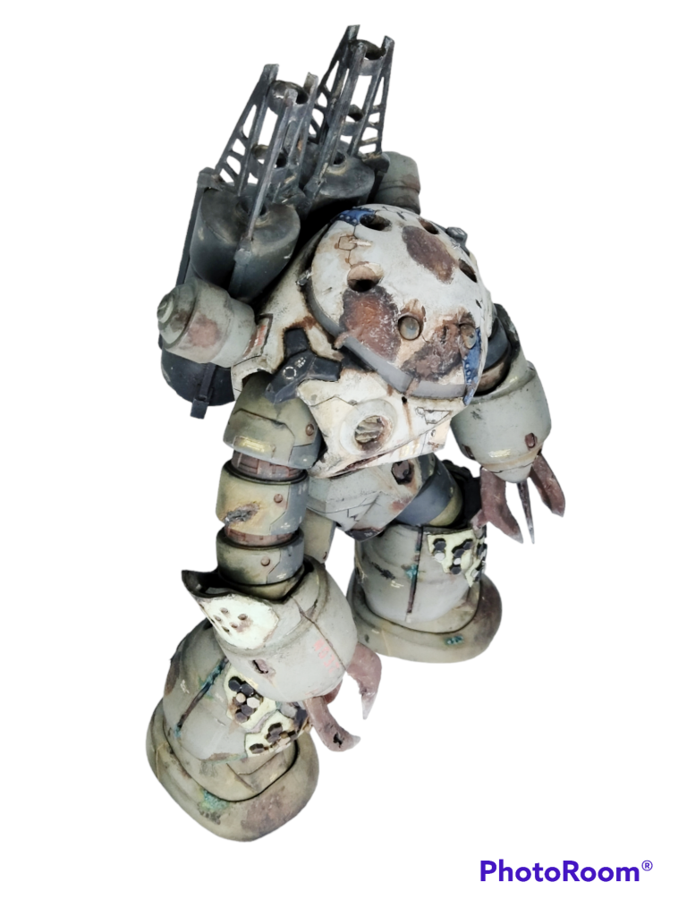 汚しの感じを飽きのこないように赤錆　黄錆　青錆などで遊んでみました。