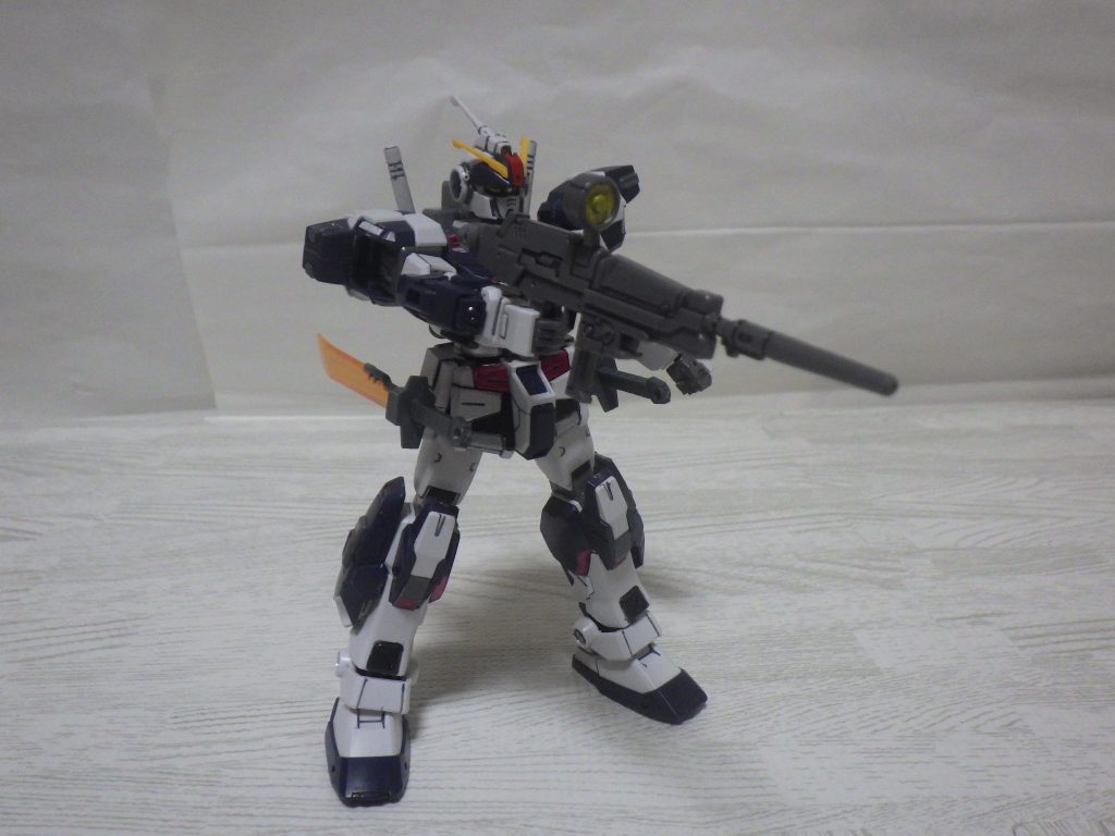 設定その1砂鼠ショーンの世界が舞台で、ペイルライダー・キャバルリーの予備パーツを拾った名有りの大物の砂鼠の軍団が組み立てたはいいものの、MS乗りのメンバーは全員MSを持ってる為余ってしまい、少し後で遭難中に助け出し軍団に入れた、元ジオン兵のエースパイロットの用心棒兼自称雑用係にあげたという設定。