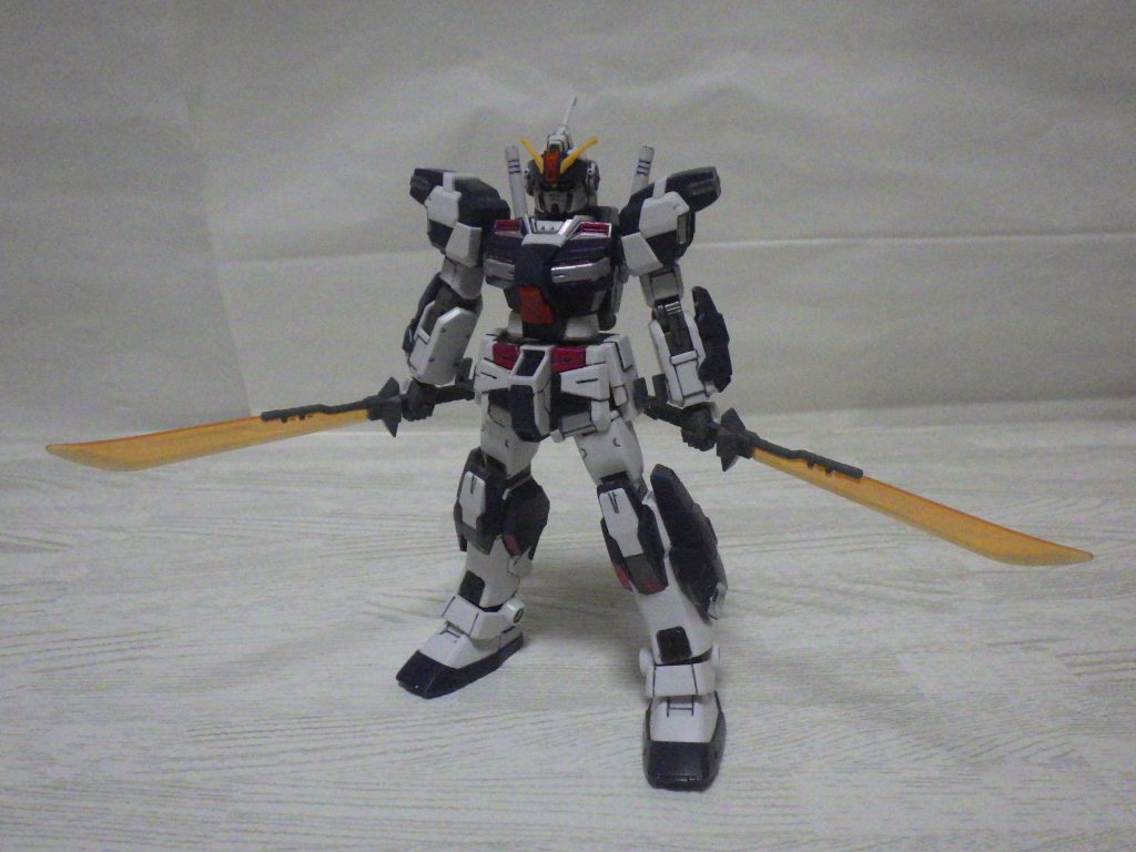 設定その2ペイルライダーの予備パーツから組み上げたのでHADESは元から搭載されていない。持ち主となった元ジオン兵のエースの用心棒兼自称雑用係が同業者から買ったヒートサーベルは、実は昔乗ってた自分のMSの武器と知って驚いたそうな(笑)