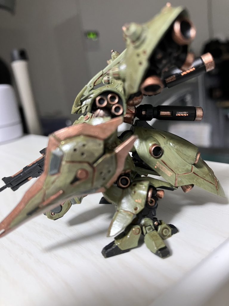 目つきの悪さもたまらないです。