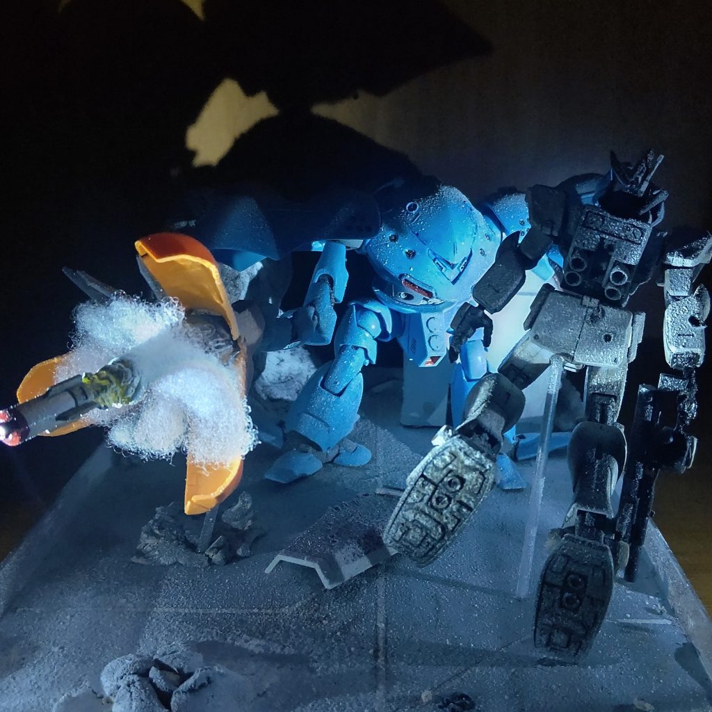 スポットライトmini使い夜間襲撃風