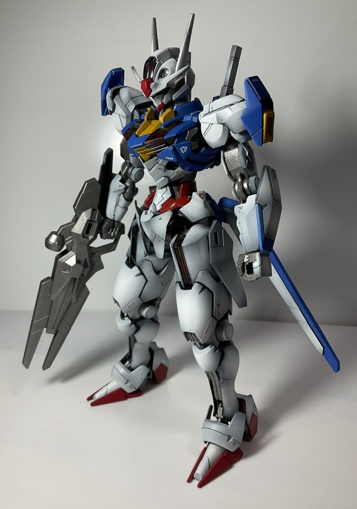 左からデカールは手持ちのを適当に貼ってます