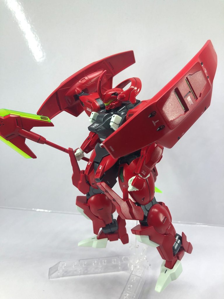 やはり肩のシールドの存在感が大きいですね