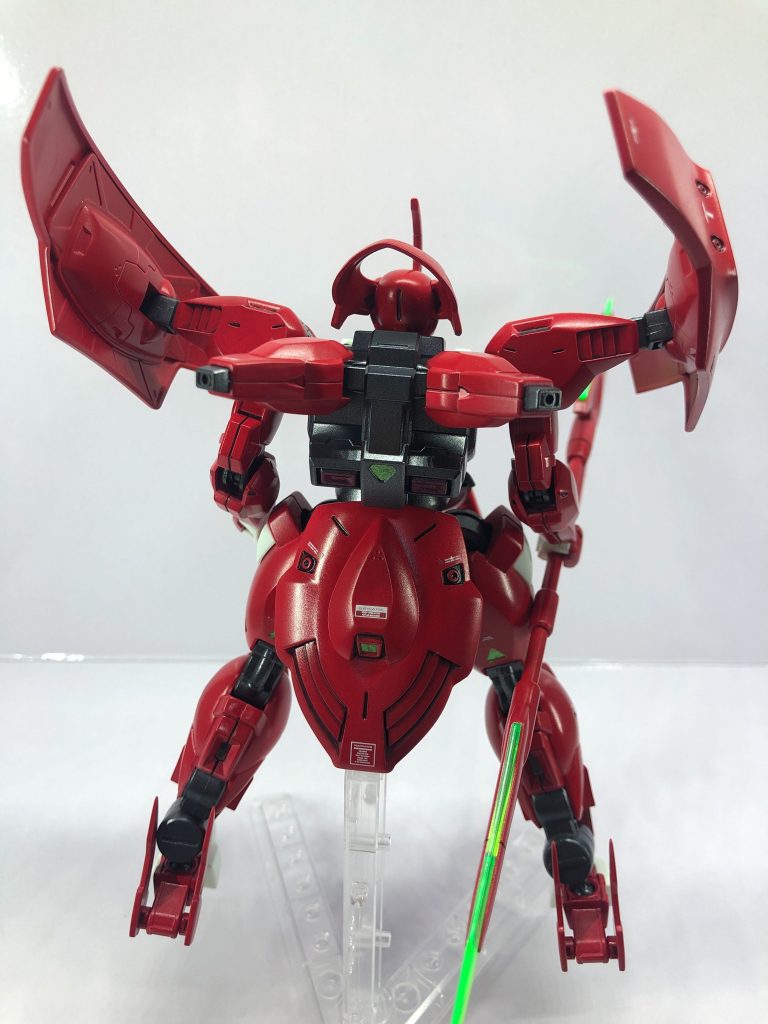 背面腰部のアーマーが結構好みです