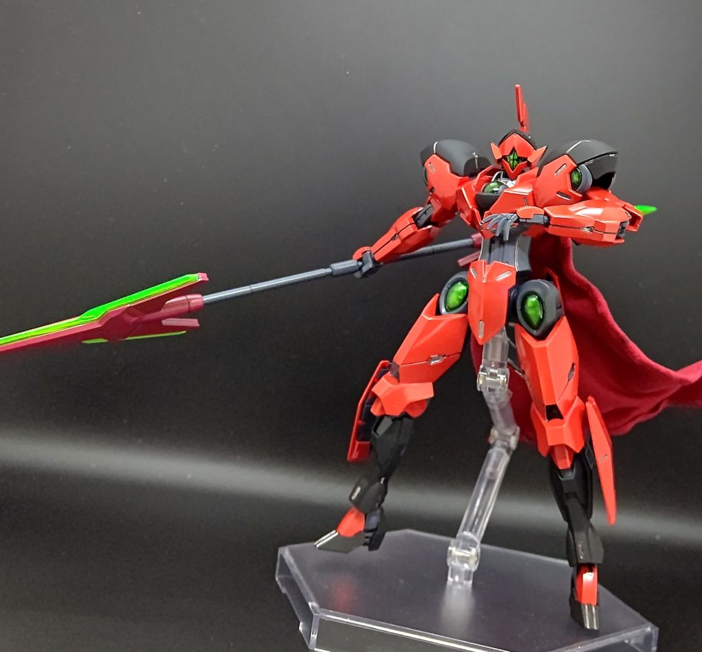 武装としてはビームレイピア、ビームソード×2、ビームランサー　といった感じ。レイピアは30mmから、残りはダリルバルデの物を2セット使用。