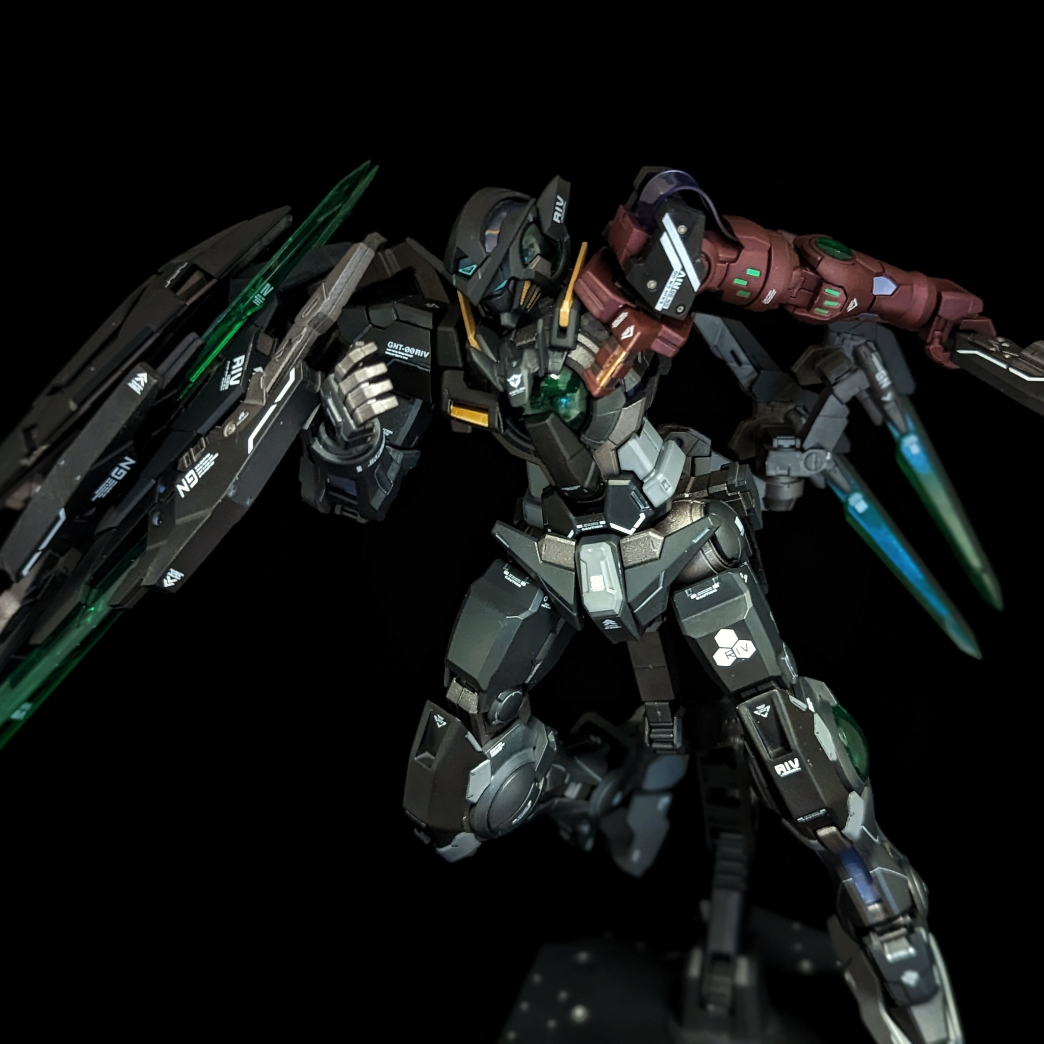 ガンプラHG 海外製 ディープストライカー【外箱未開封ですが箱