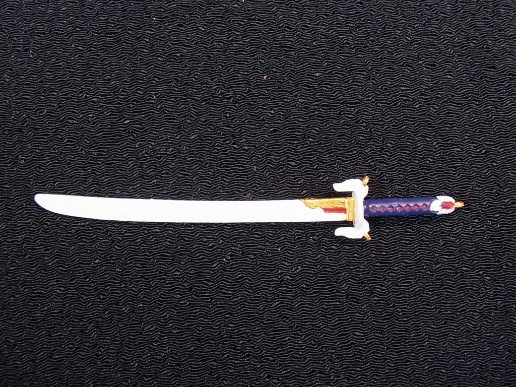 刀の柄の塗り分けをすると情報量が多くなっていい感じです。