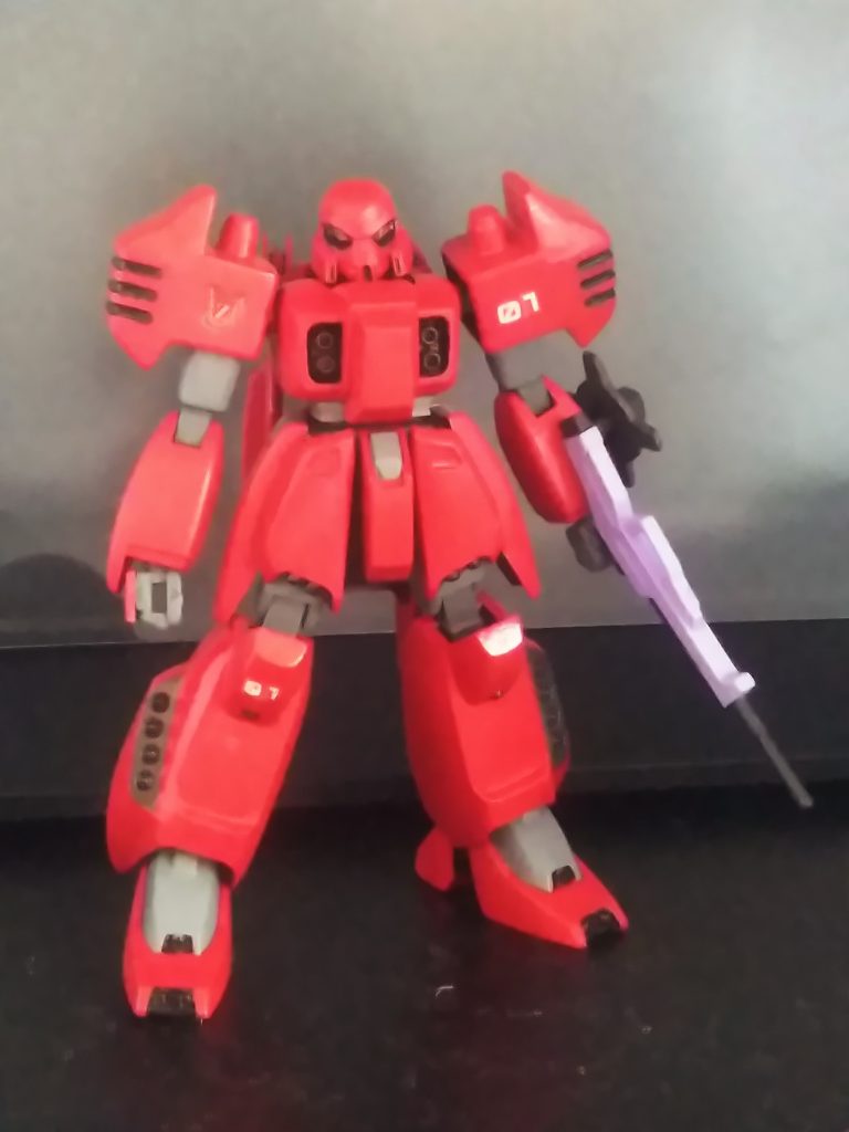 こちらの子は、素組じゃアレなのでライバルポジの『クロノクルさん』カラーにしてみました。