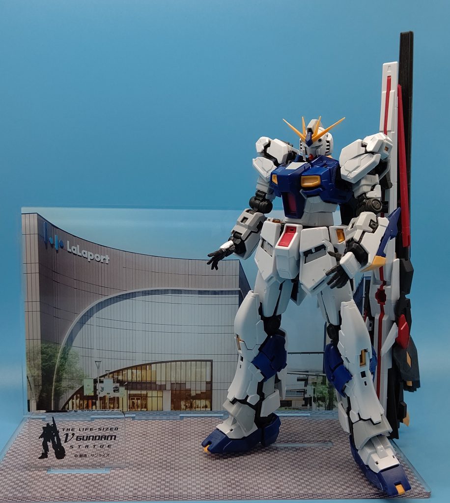 素組みです。ららぽーとのアクリルボードは福岡のクレーンゲームで取りました笑