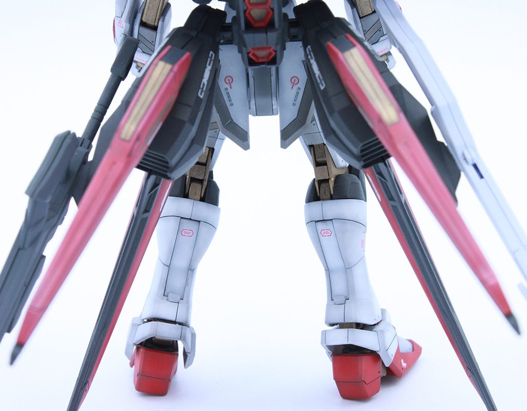 脚部のアップhttps://hodoyoshilife.com/perfect-strike-freedom/