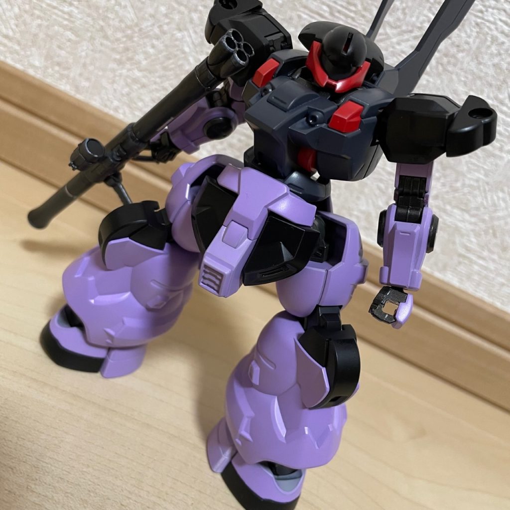 ベース塗装完了時点でもう…カッコよくなる気がしねぇ。それでも、汚せばなんとかなるかとの甘い読みでリスタートする。