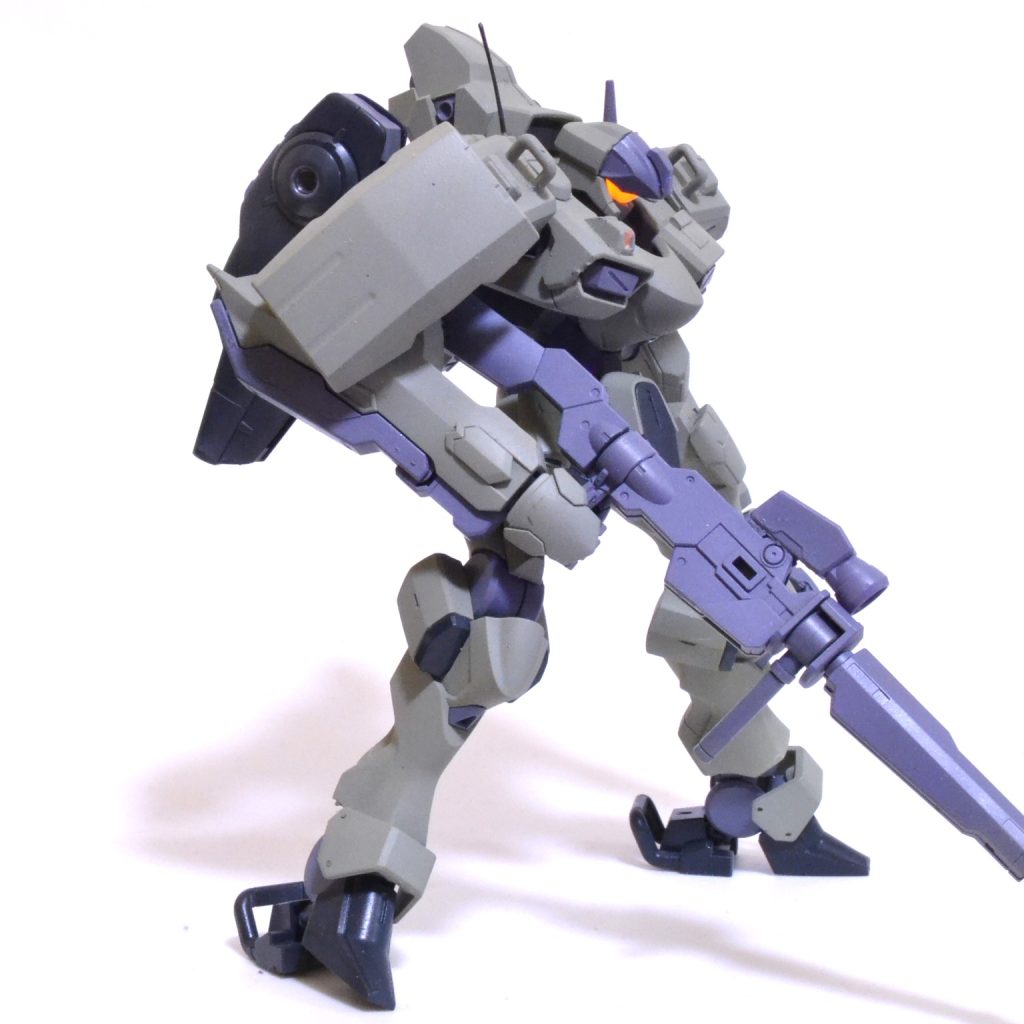 右からデミトレーナーチュチュ機のシールドはかっこいいです。