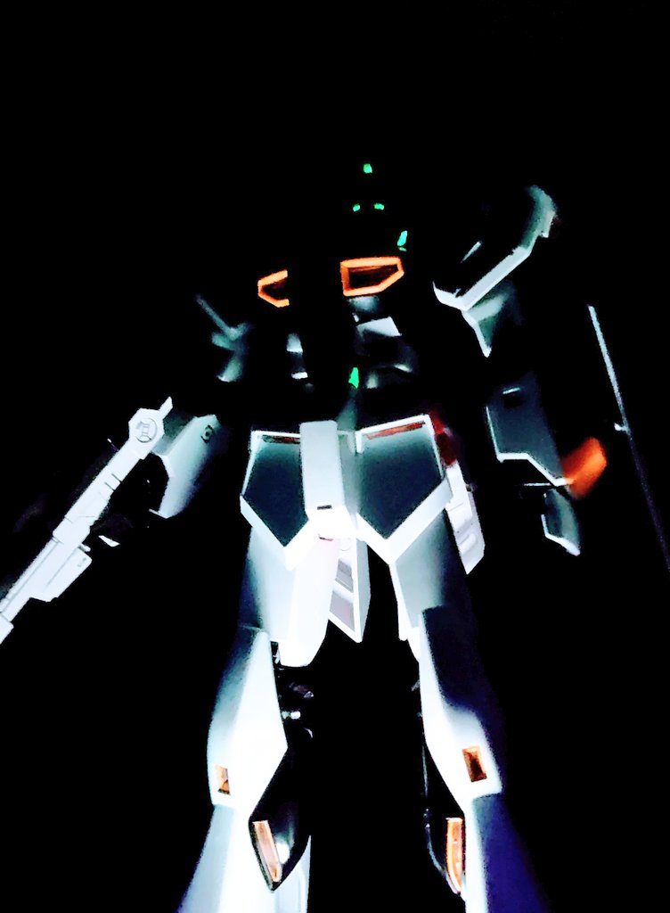 EG νガンダム–2枚目/制作者:KeinyBox