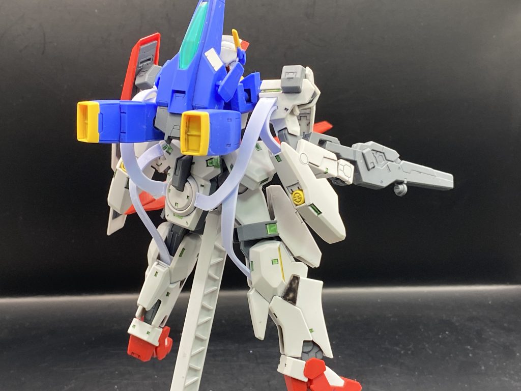 後ろのケーブルを見やすくしたらこんな感じ