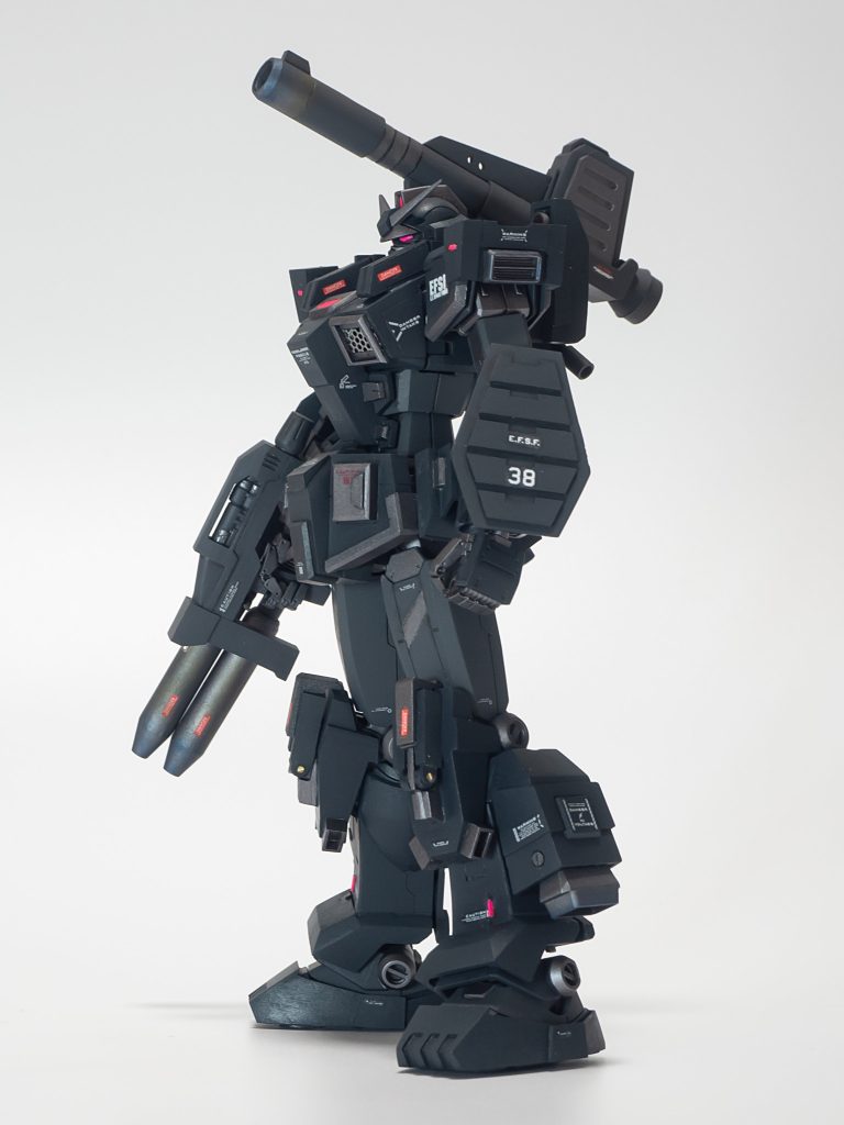 デカールはガンダムデカールやHIQPARTSさんのコーションデカールを組み合わせ。