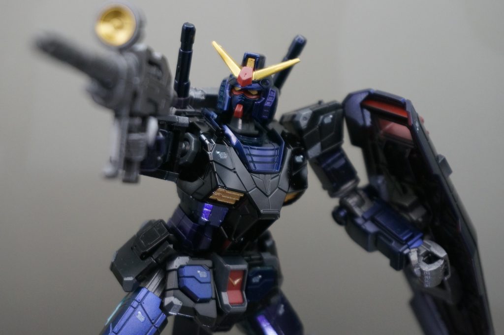 メインカメラの色は緑色でしたね…完成してから気がつきました…