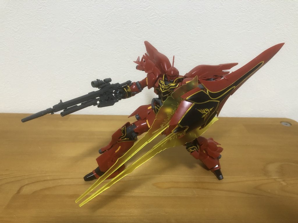 シールドとビームアックスの組み合わせがお気に入りです。こういう大型武器、本当良いですよね。