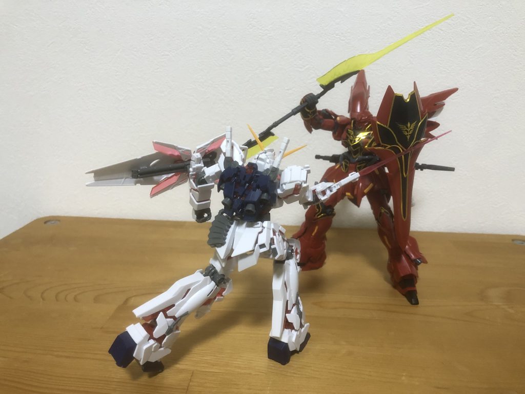 シナンジュVSユニコーン–7枚目/制作者：平良野アロウ