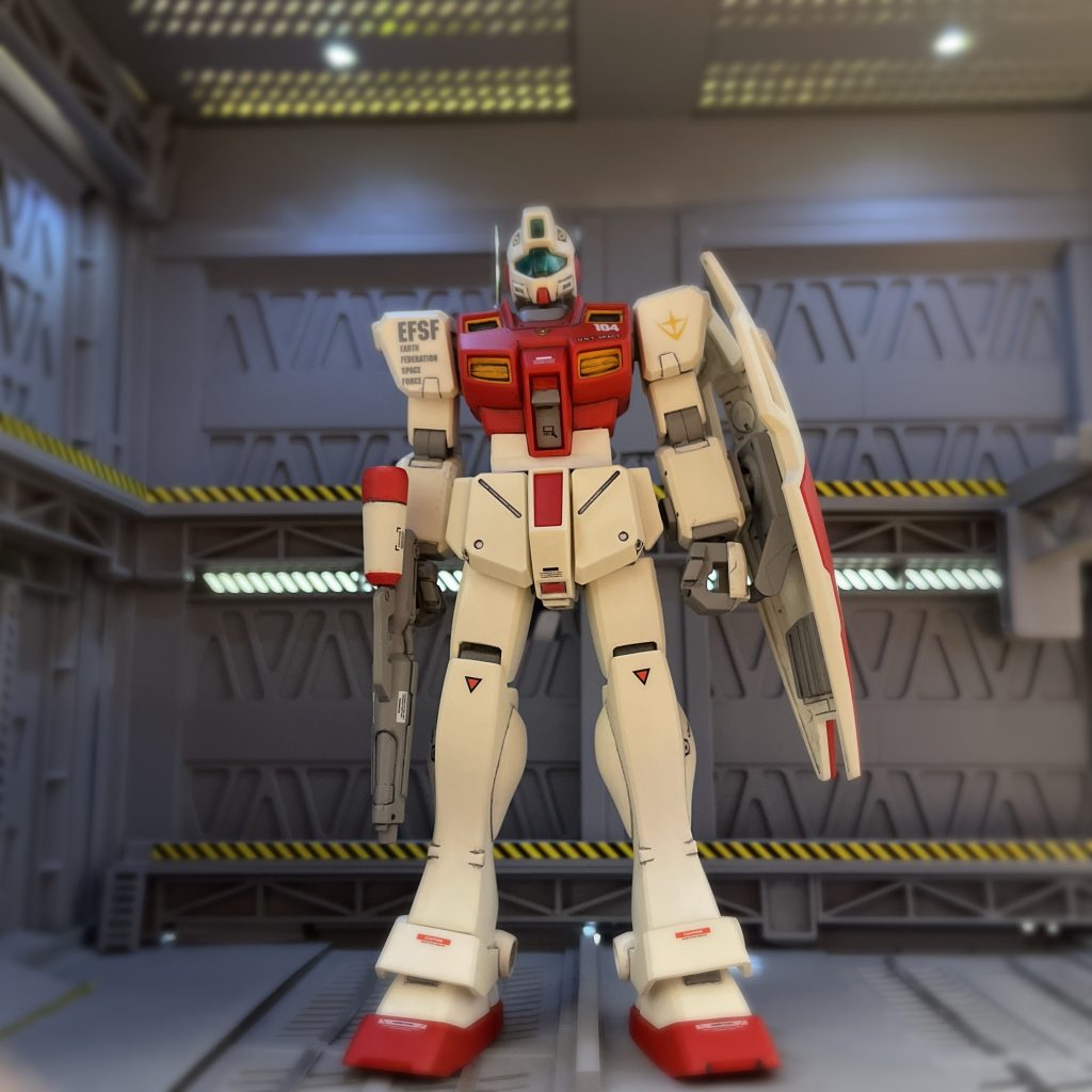 仮組み時、上半身が寸足らずに見えたので腰の部分を2mm延長・顎がひける様に首を1mm延長加工しました。腰部を延長と顎がひける様なった事で、自分的には全身のバランスは良くなったと思っています。