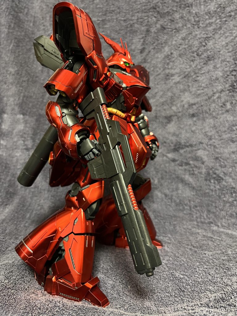 とメチャクチャ格好良いんですが、結局塗装したい熱が出てきてこれまでの投稿のように筆塗りチャレンジしてるんですが笑なんかね、サザビーも塗装したくなってきます、、笑