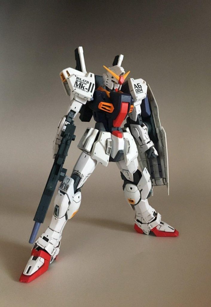 好みの問題ですが、シェイプアップされた細身のMK-IIを作成したい、というのが出発点です。基本はフリーダムで、Mk-IIから、主要な記号となるパーツを流用しています。