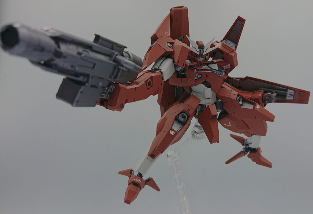 腕が長く、脚が短いという変則的なスタイルですが可動域に関しては他の水星シリーズ同様によく動きます。写真を撮る際に腕が長いので少し構図に悩みますが、これはこれで一興かと。