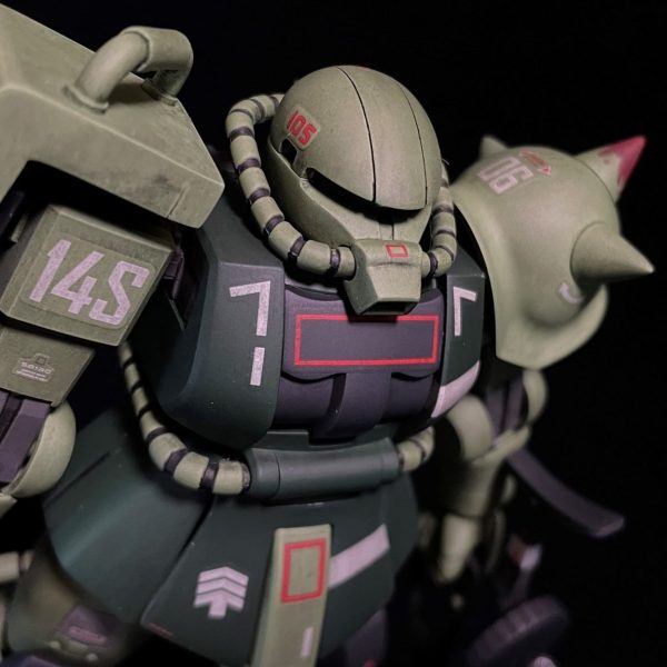 デニム曹長専用ザクⅡ！旧HGUCザクを改修＆全塗装