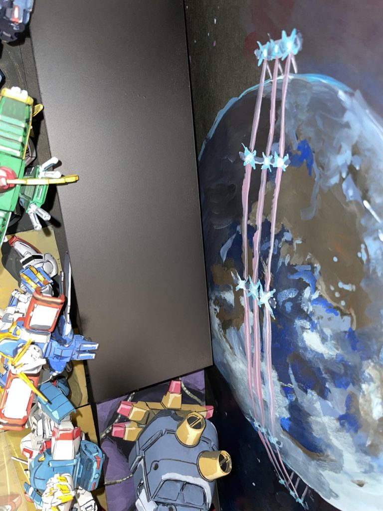 底上げの台座は黒く塗装して目立たなくしました。