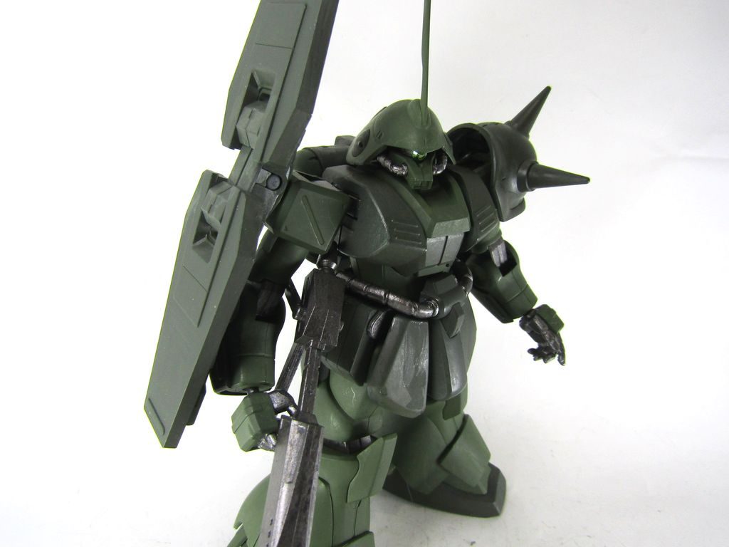 ザ・ユニットのように、様々なミッションを遂行しますが、最終話で罪無き(?)ジオン残党村の子どもたちを救うため、生身で上官を説得しようとして射殺されてしまします。いざという時のために残しておいた機体をジオン残党村の元少年兵が受け継ぎ、村人を無事に脱出させたシーンは感動モノでした。(ToT) こうして受け継がれた機体がUCで日の目を浴びるなんて‥‥(ToT)なかなか手に入らなかったマラサイを入手したのでバックストーリーを捏造してみました。4月1日だからゆるされるかな?と。FTBC2023前半の部に投稿していました機体です。