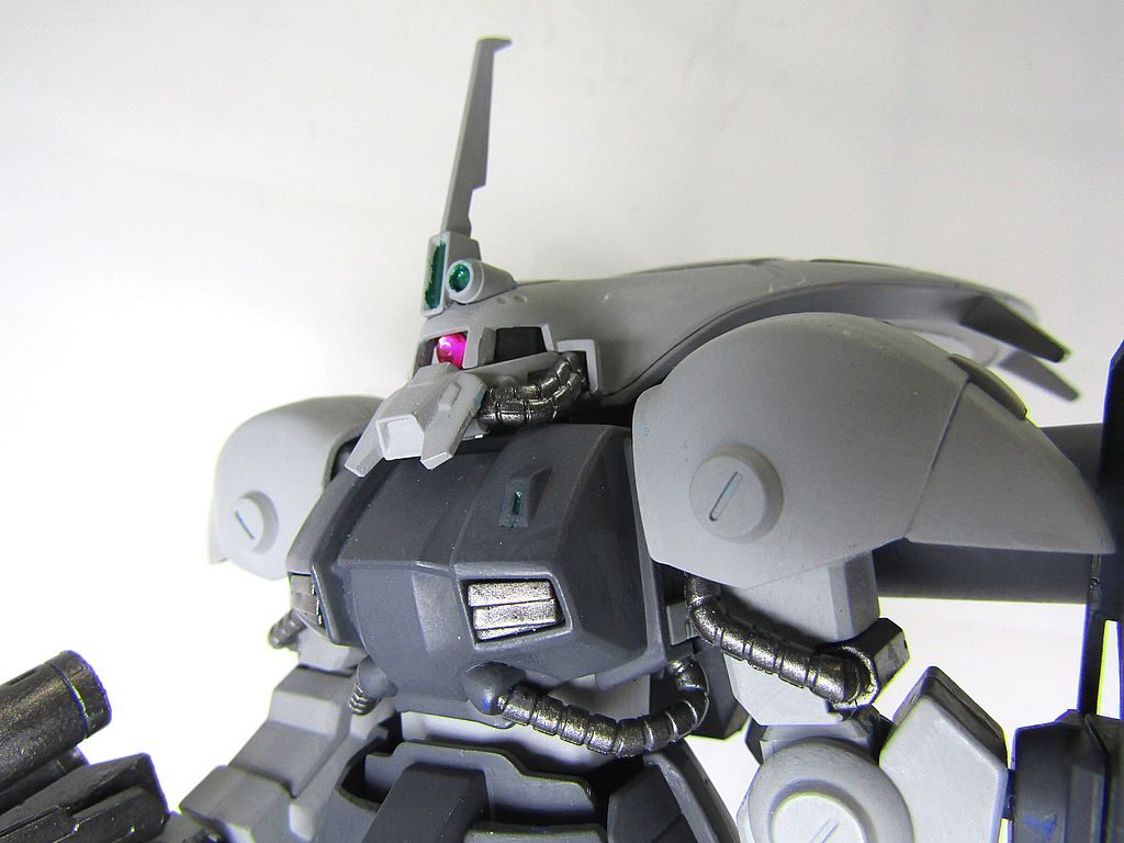 EWACジェガンが配備されるまで、きっとアイザックがその役割を担っていたのだと想像して設定を考えました。思い切って武装なしにしました。ハイザックの系譜なので、性能は高いはずです。隠密性はあまりないカラーリングでしたが。(;^_^A