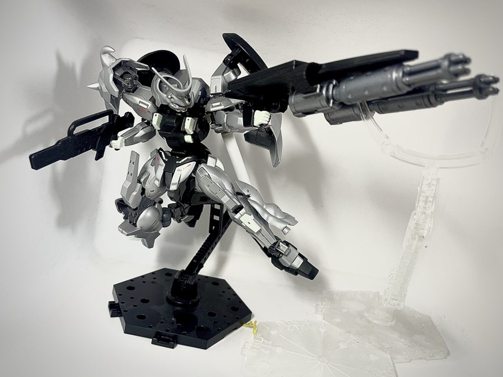 その後2期では現在捕虜っぽい感じだけど再び立ち上がって進んでいけるのでしょうか。彼には会社とも家族ともスレッタに対しても進んでいって欲しいですね