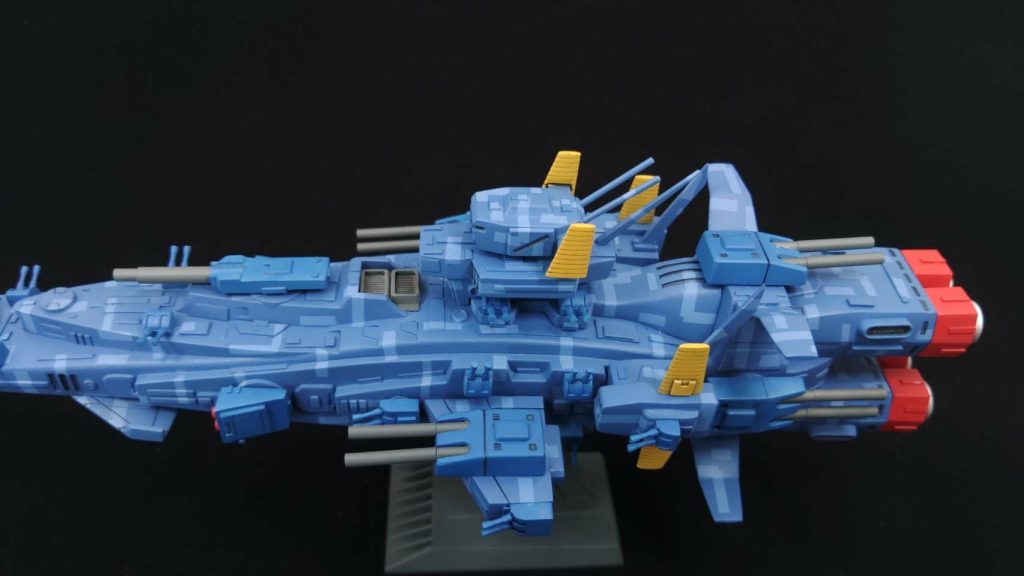 ミサイルポッド、側面台形のパーツ、主砲はスクラッチしました。