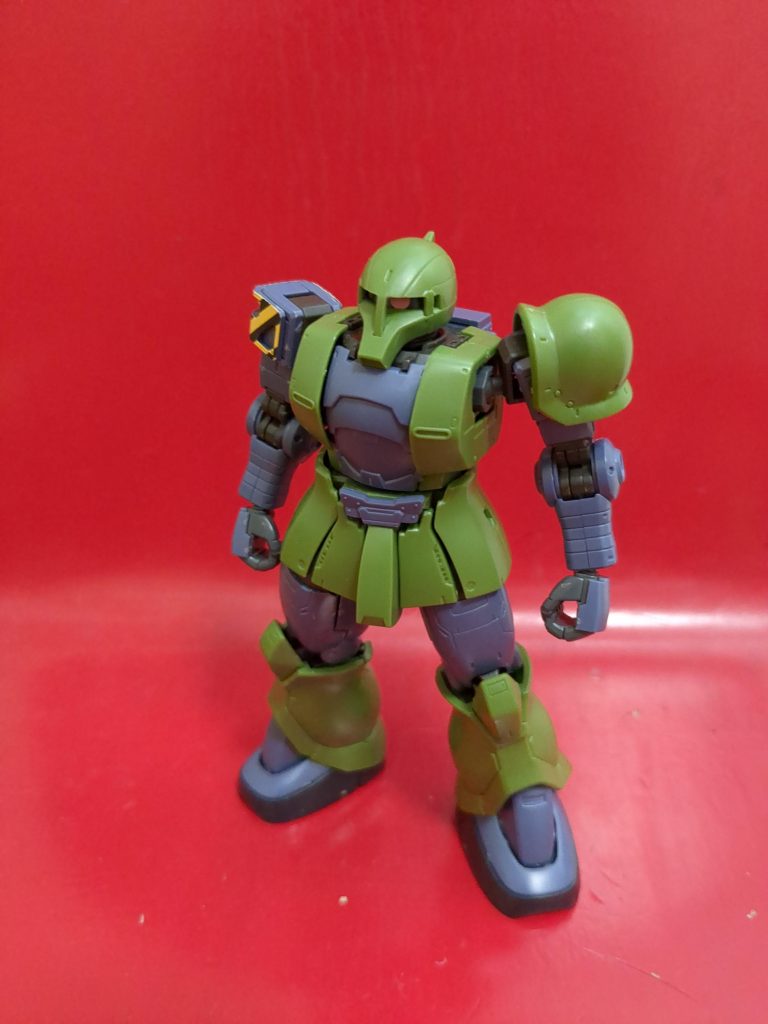 まずはカトキ立ちで一枚。顎はあまり引けませんね。 