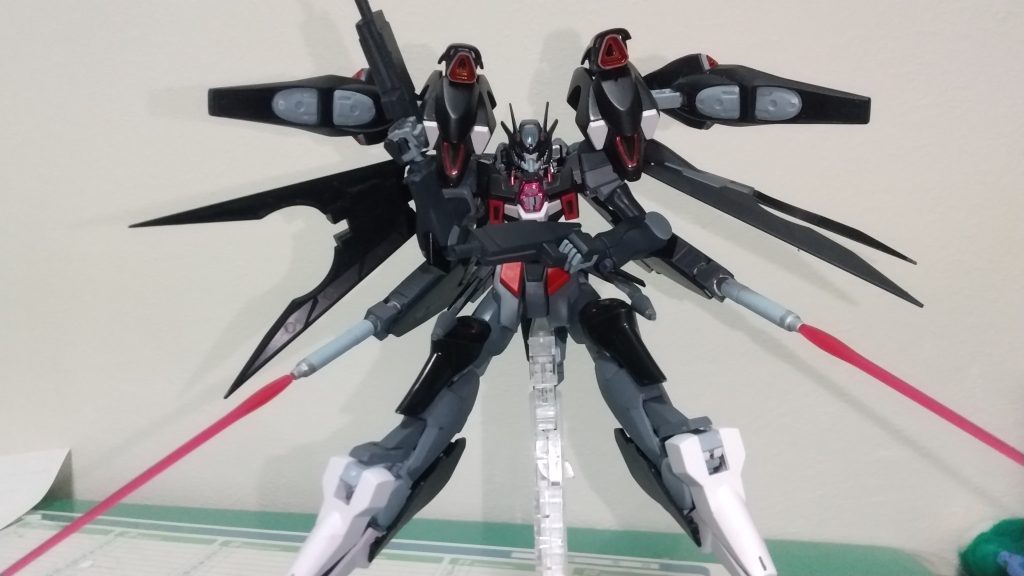 手数が欲しい時に両肩のバインダーからアンカーショットではなくビームハンドガン、脚部ビーム砲、腰部ビームガン、ビームキャノンと多数の武装を使用可能戦い方としては退き撃ちを徹底